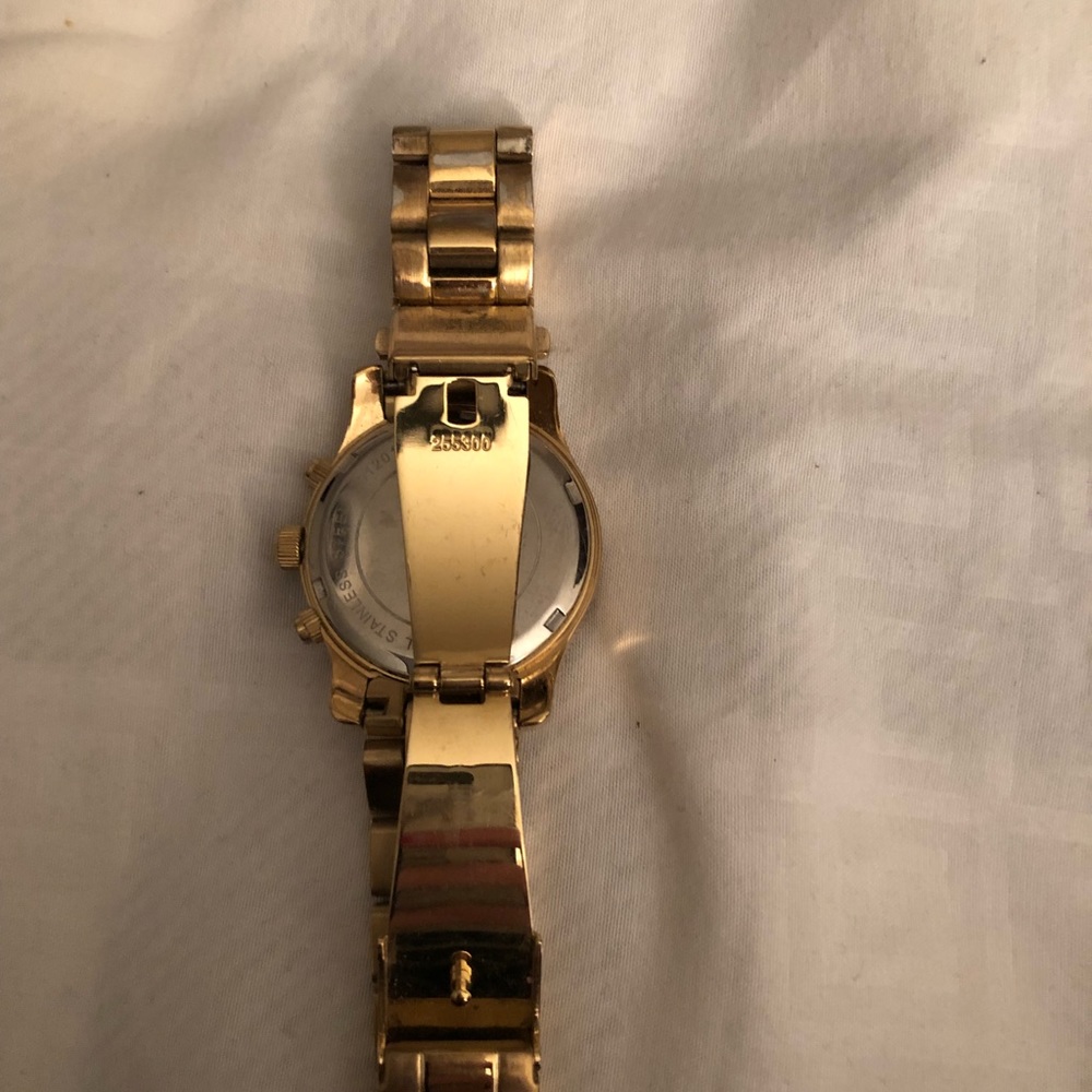 Watch - Picture 2 of 4
